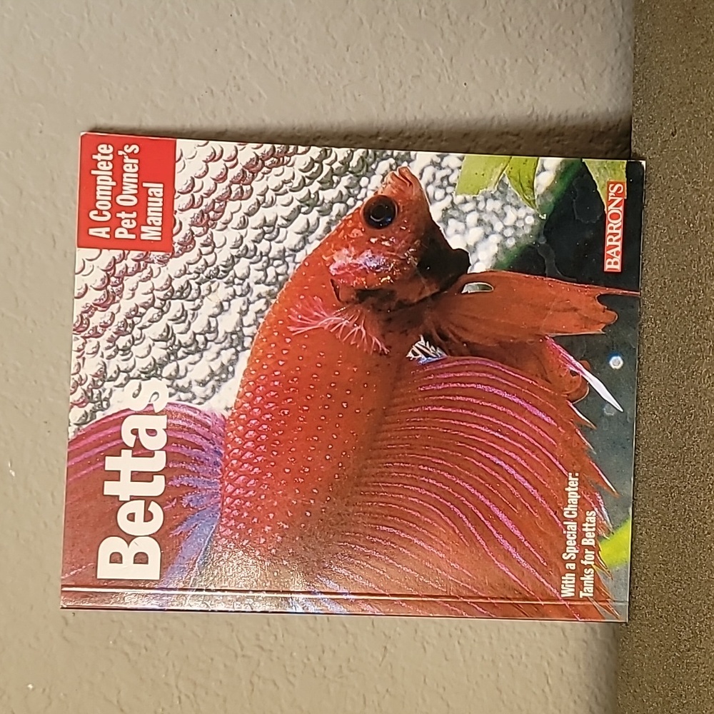 BARRON'S Bettas A Complete Pet Owner's Manual with Bonus Chapter. 95 Pages - Picture 2 of 5